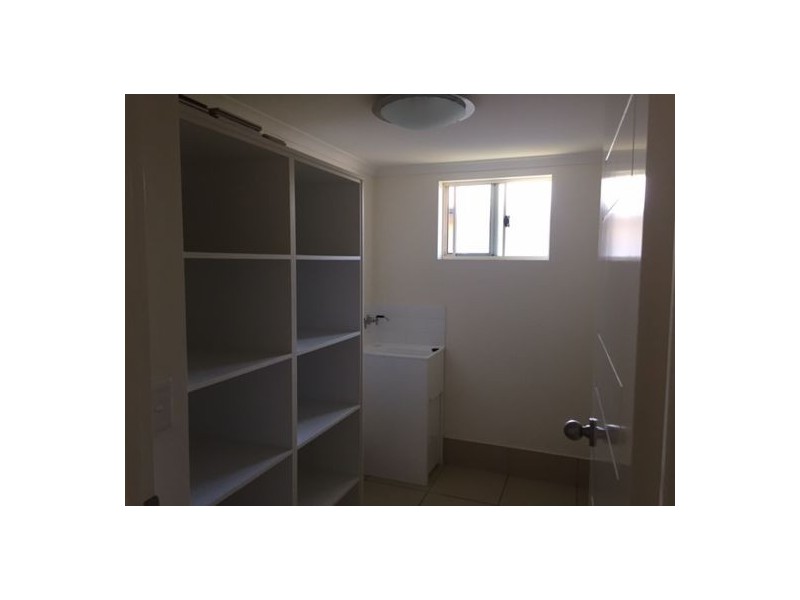 1-13 Ernest St, Redlynch QLD 4870