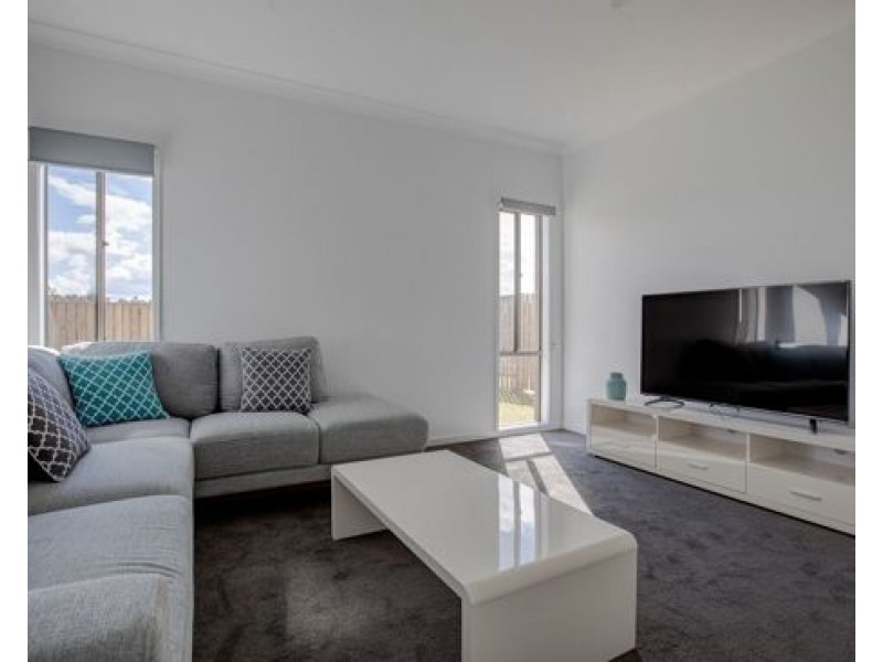 28 Amazon Circuit, Helensvale QLD 4212