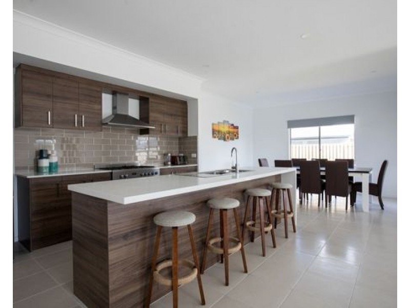 28 Amazon Circuit, Helensvale QLD 4212