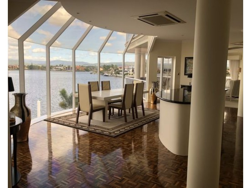 37 San Simeon Dr, Clear Island Waters QLD 4226