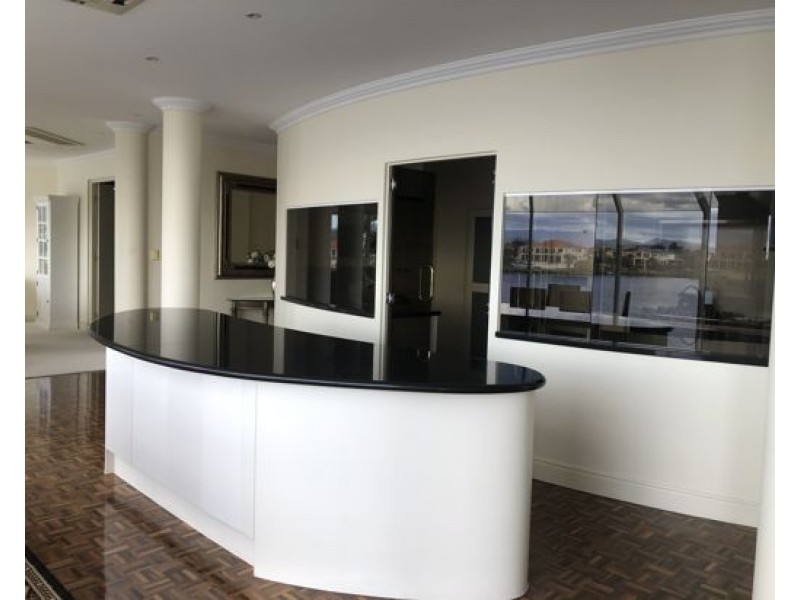 37 San Simeon Dr, Clear Island Waters QLD 4226