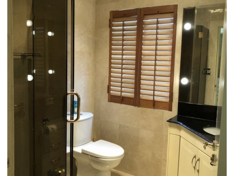 37 San Simeon Dr, Clear Island Waters QLD 4226
