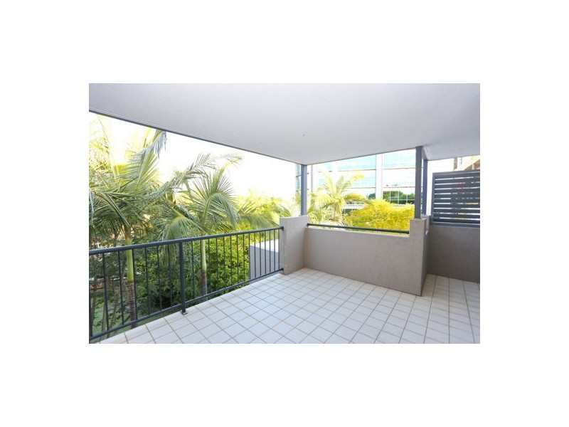 12/7 Landsborough tce, Toowong QLD 4066