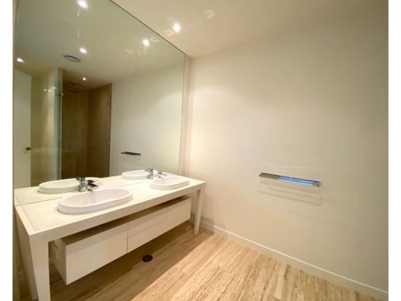 7 The Dress Circle, Benowa QLD 4217