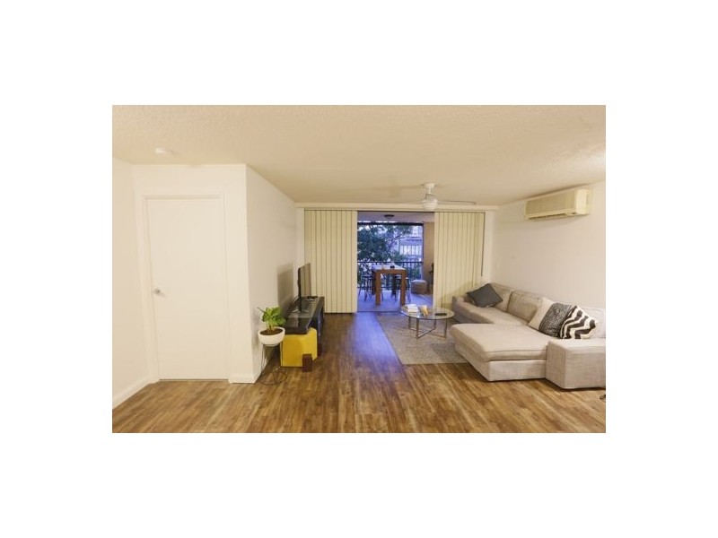 17 7 landsborough tce, Toowong QLD 4066