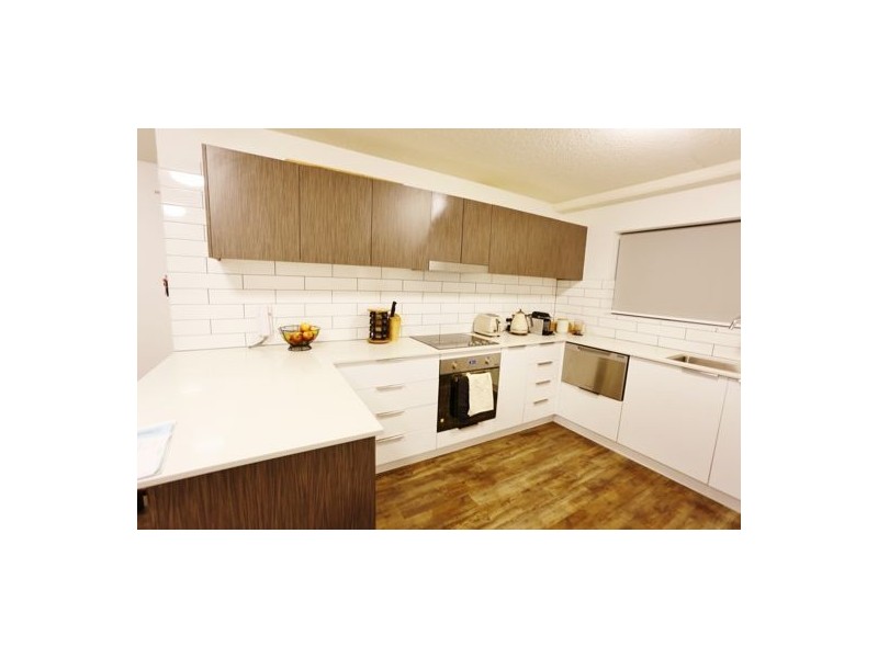 17 7 landsborough tce, Toowong QLD 4066