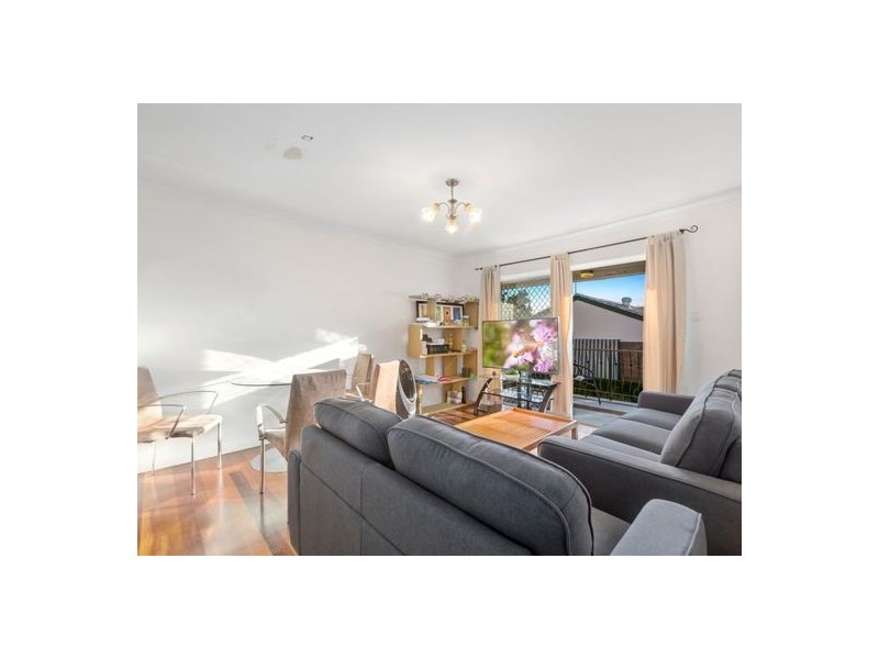 2/57 crown st, Holland Park West QLD 4121