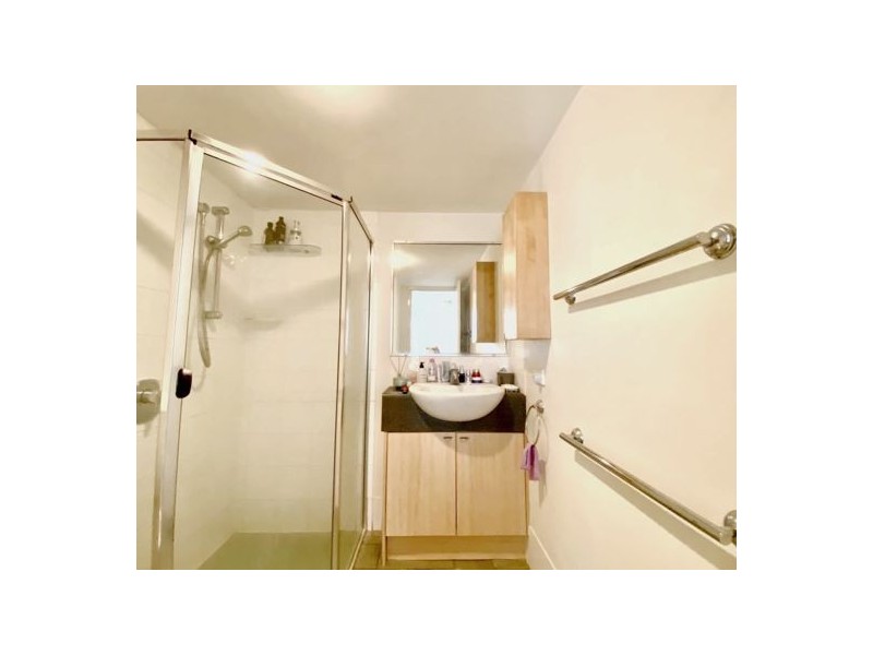 64 7 landsborough tce, Toowong QLD 4066