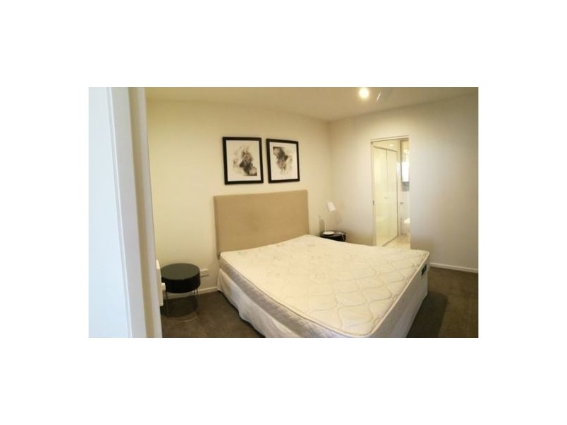 902/139 Scarborough Street, Southport QLD 4215