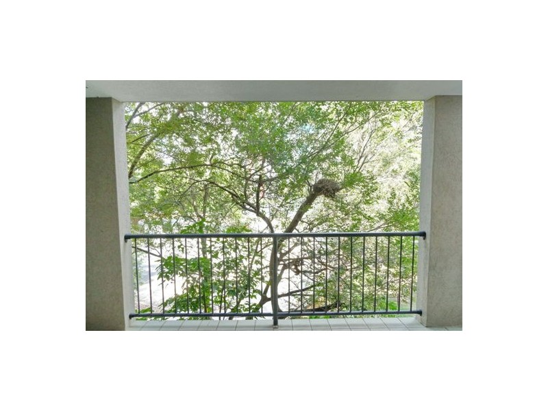 28 7 landsborough tce, Toowong QLD 4066