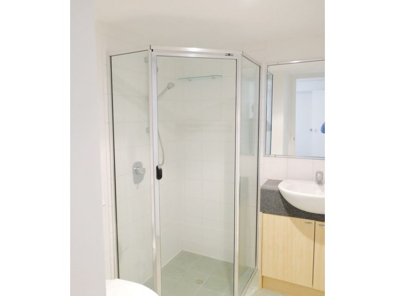 28 7 landsborough tce, Toowong QLD 4066