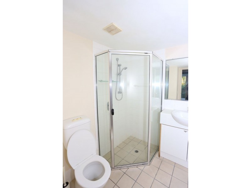 11 7 landsborough tce, Toowong QLD 4066