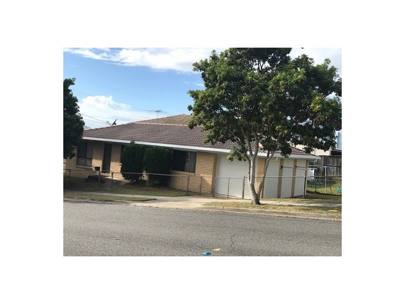 8 Akonna Street, Wynnum QLD 4178