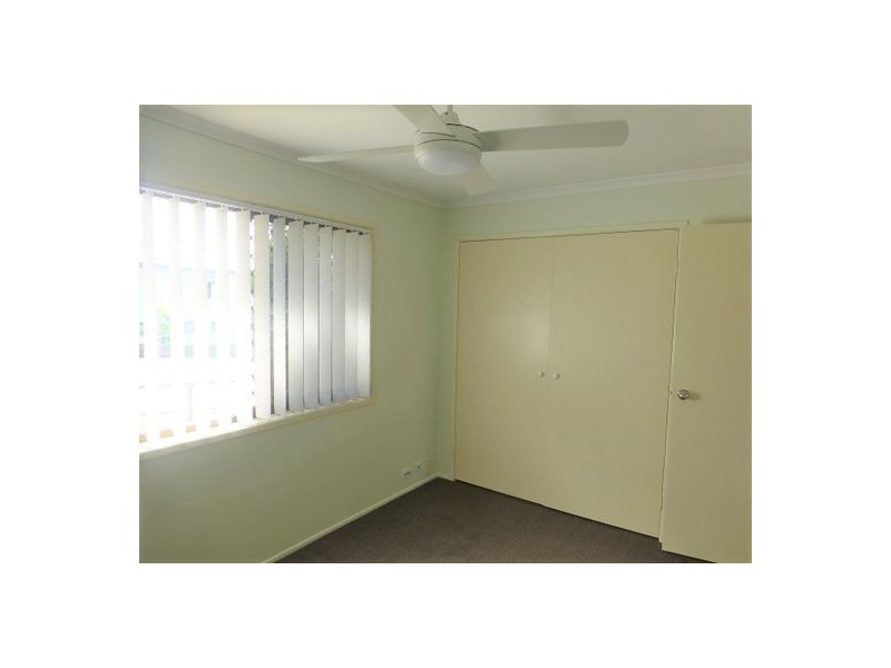 8 Akonna Street, Wynnum QLD 4178
