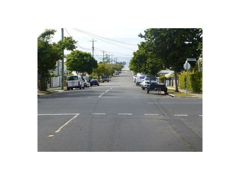 8 Akonna Street, Wynnum QLD 4178