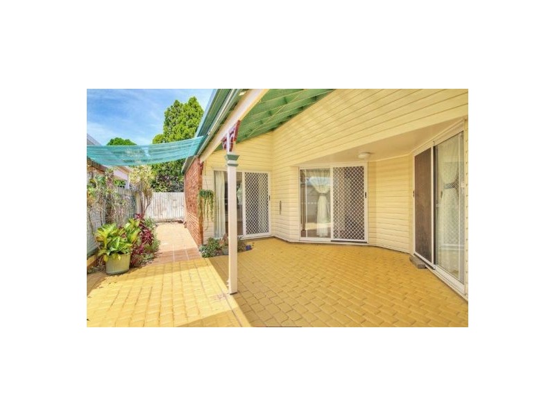 4 Eastcourt Lane, Sunnybank Hills QLD 4109