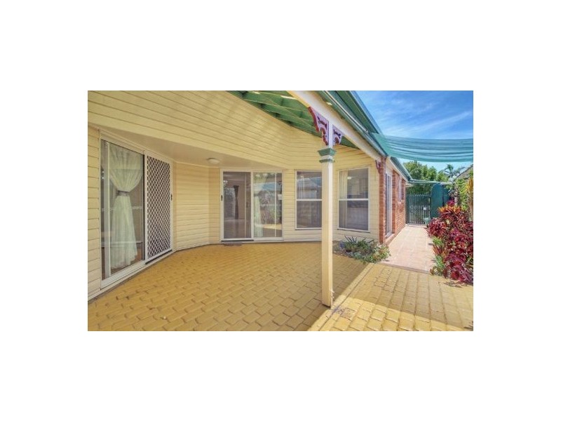 4 Eastcourt Lane, Sunnybank Hills QLD 4109