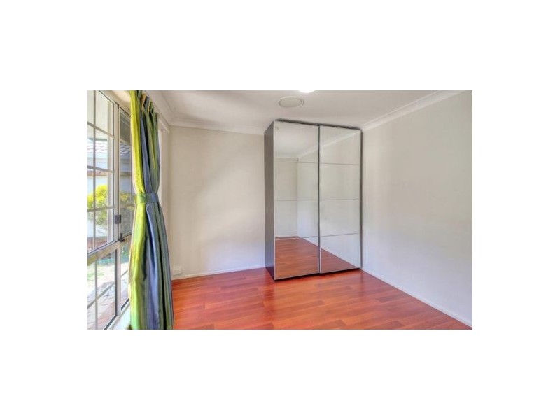 4 Eastcourt Lane, Sunnybank Hills QLD 4109