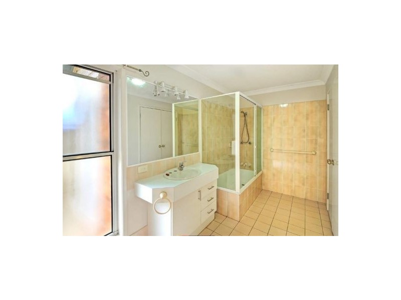 4 Eastcourt Lane, Sunnybank Hills QLD 4109