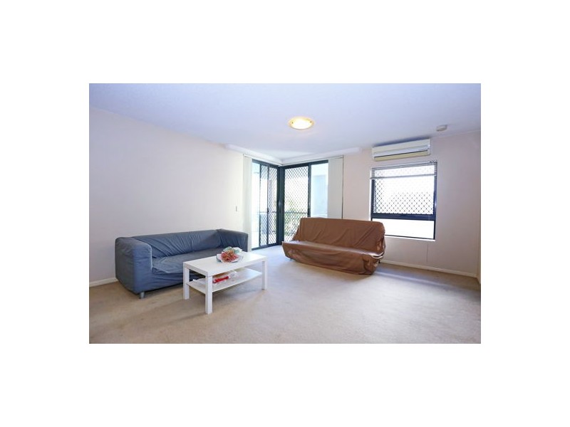 34 7 Landsborough tce, Toowong QLD 4066