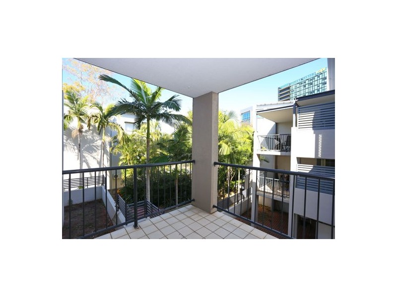 34 7 Landsborough tce, Toowong QLD 4066