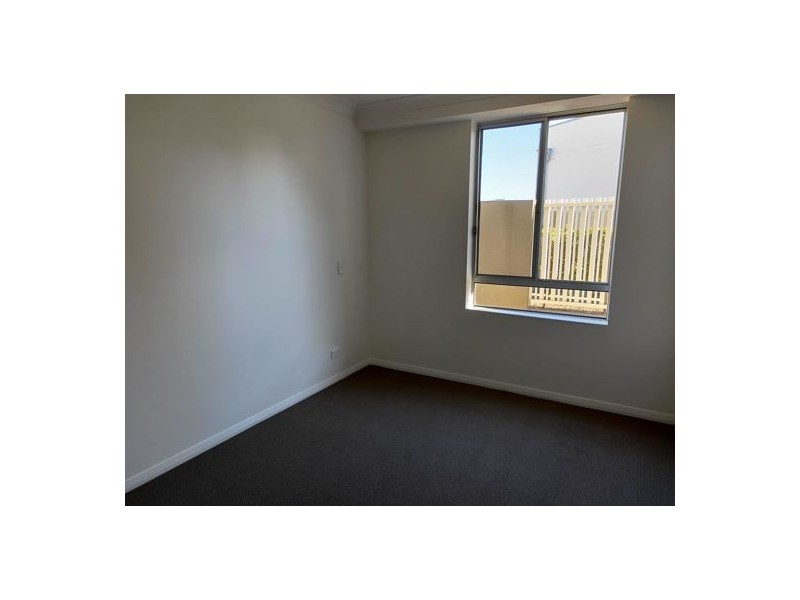 4205 12 Executive Dr, Burleigh Waters QLD 4220