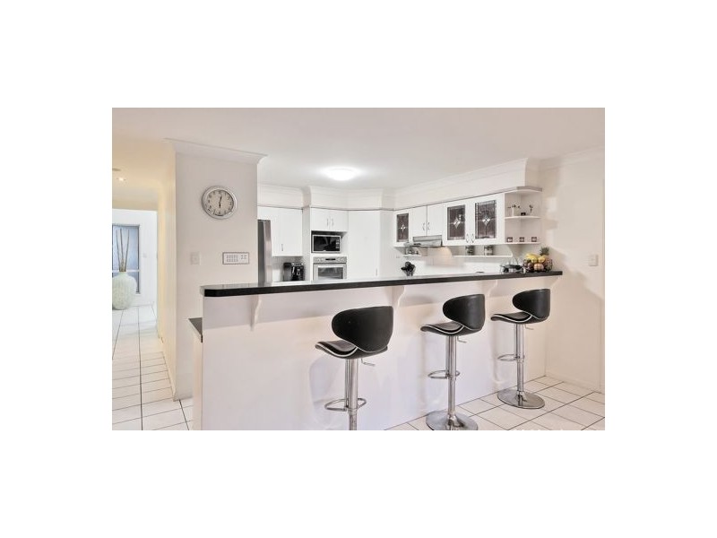 84 Poinciana Crescent, Stretton QLD 4116