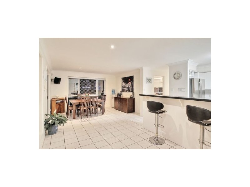84 Poinciana Crescent, Stretton QLD 4116