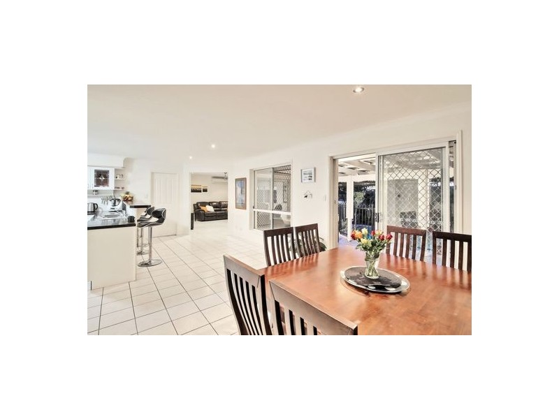 84 Poinciana Crescent, Stretton QLD 4116