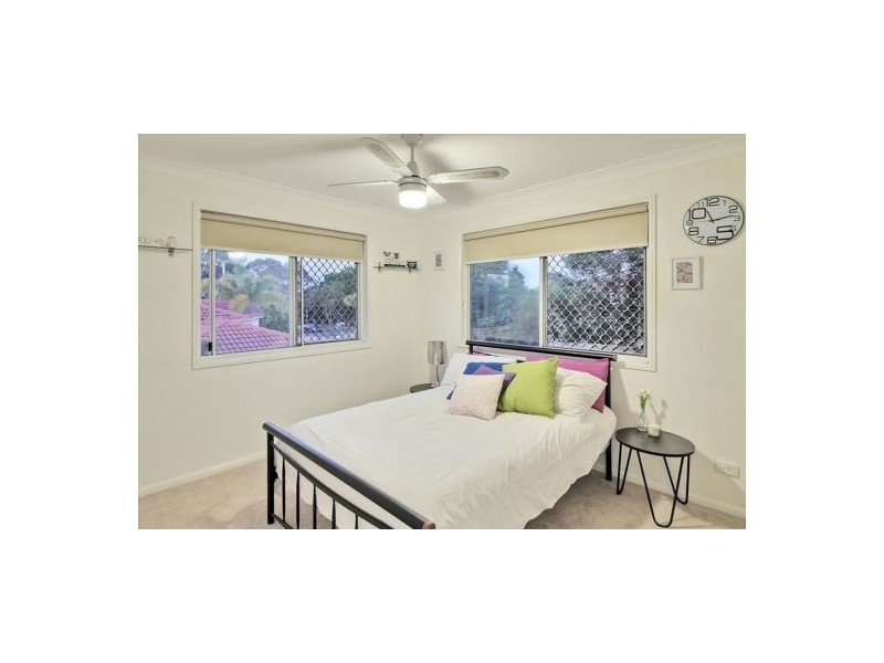 84 Poinciana Crescent, Stretton QLD 4116