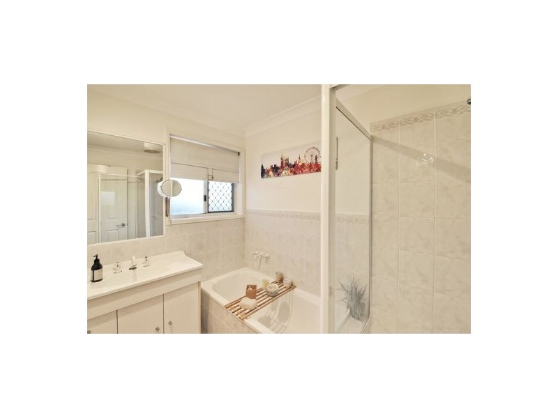 84 Poinciana Crescent, Stretton QLD 4116