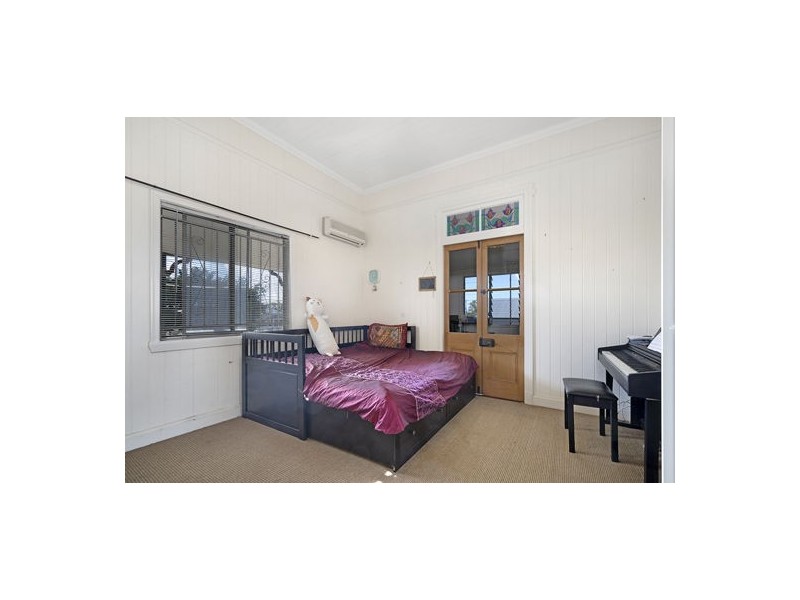 258 Ekibin Road East, Tarragindi QLD 4121