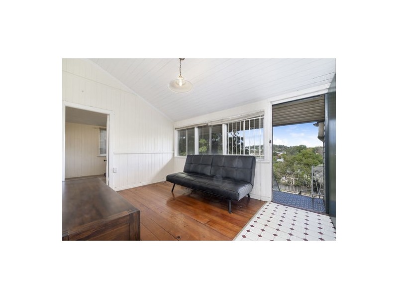 258 Ekibin Road East, Tarragindi QLD 4121
