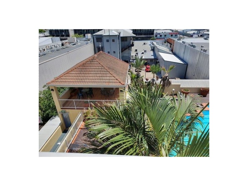 75 Lake Street, Cairns City QLD 4870