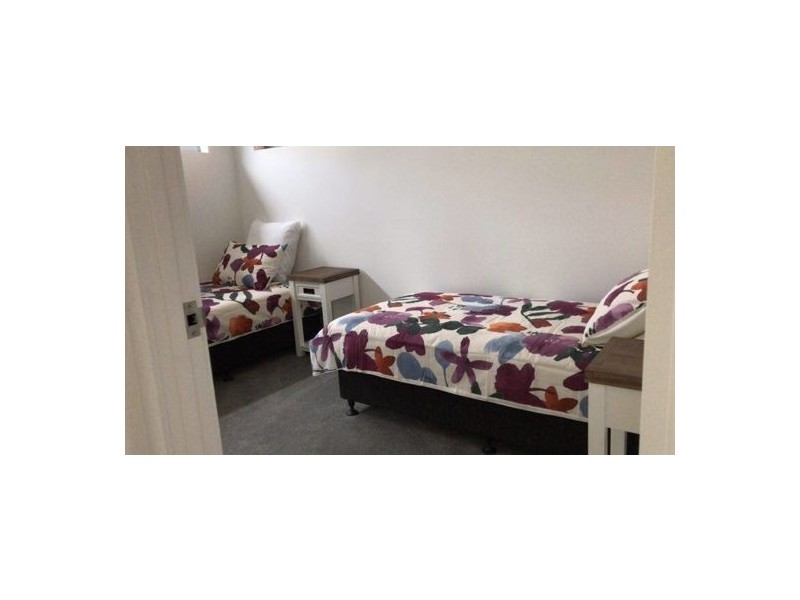 1 35-37 Tarcoola Cres, Surfers Paradise QLD 4217