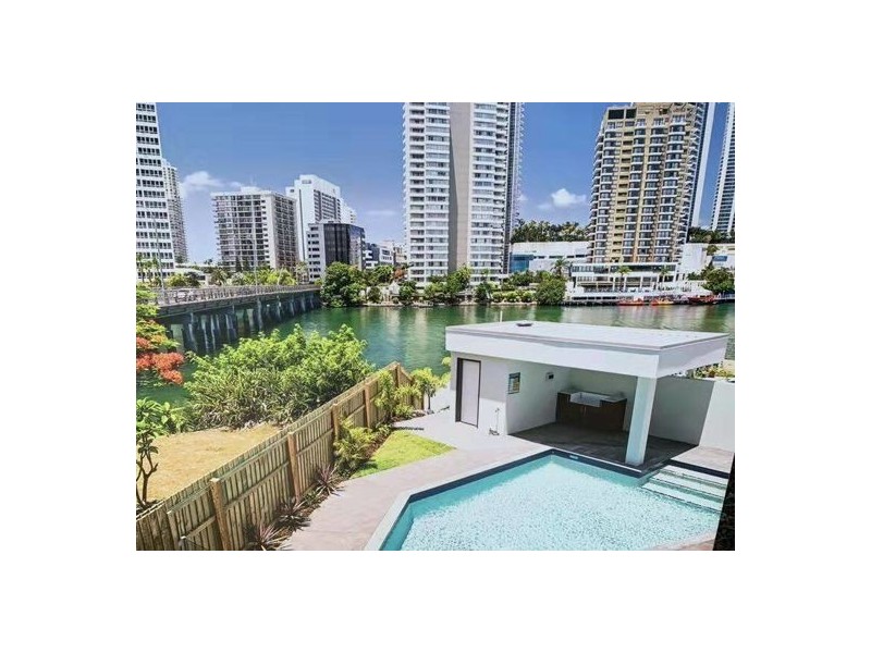 1 35-37 Tarcoola Cres, Surfers Paradise QLD 4217