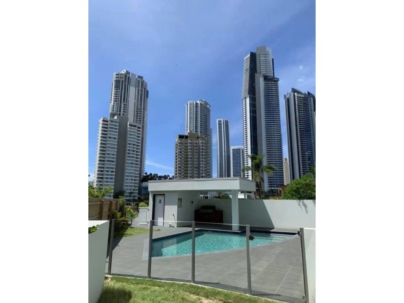 1 35-37 Tarcoola Cres, Surfers Paradise QLD 4217