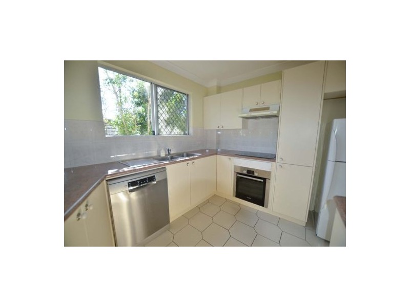 3 120 indooroopilly road, Taringa QLD 4068