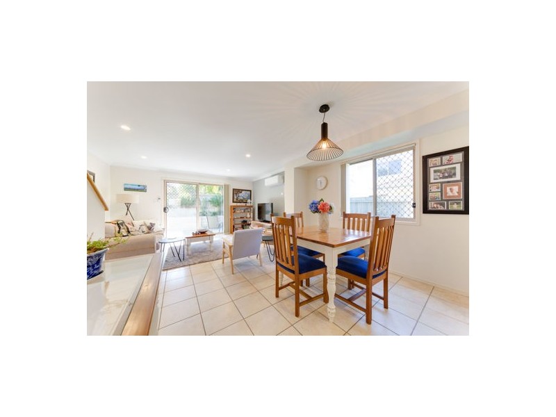 1/8 Earnshaw Street, Calamvale QLD 4116