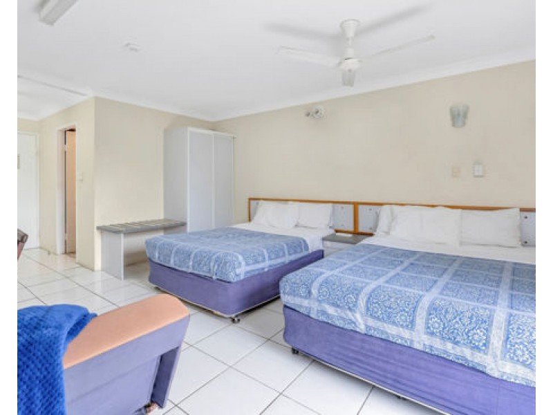 26 259 Sheridan St, Cairns North QLD 4870
