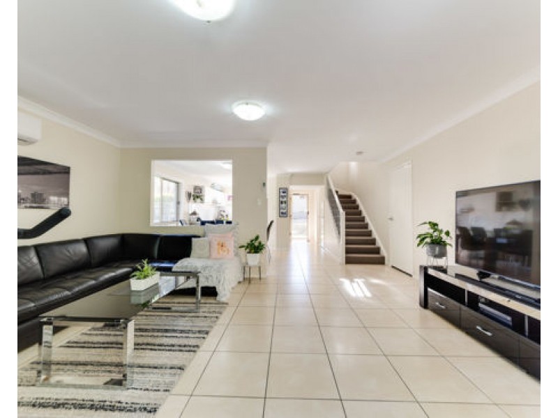 21 Earnshaw Street, Calamvale QLD 4116