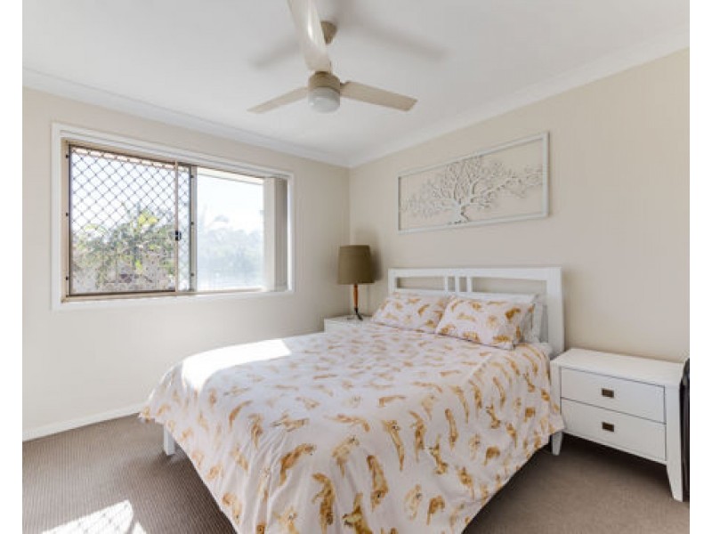 21 Earnshaw Street, Calamvale QLD 4116