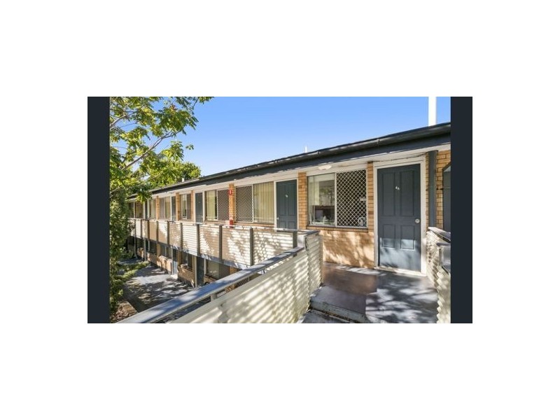 240 Carmody Rd, St Lucia QLD 4067