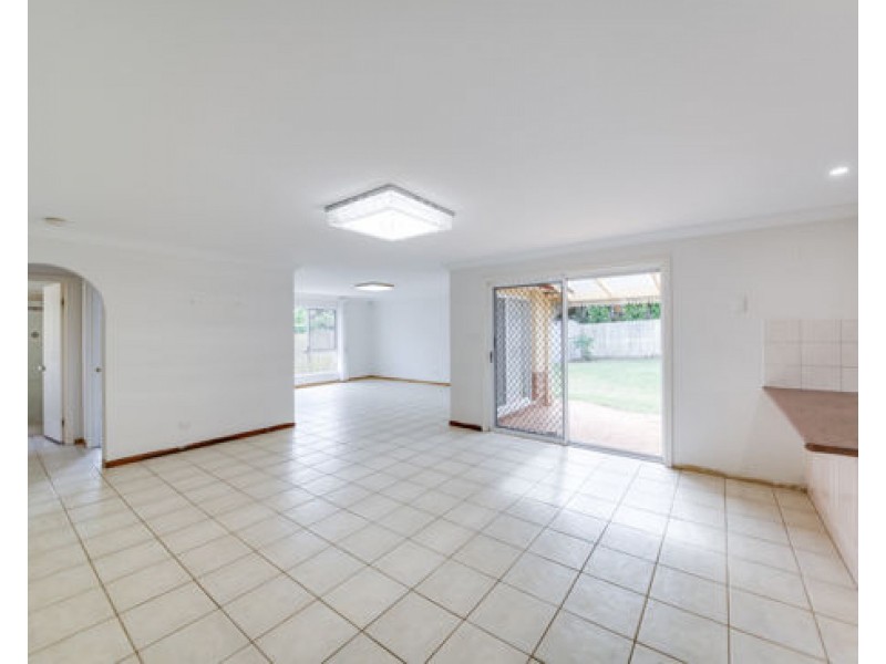 40 Lingle Street, Robertson QLD 4109