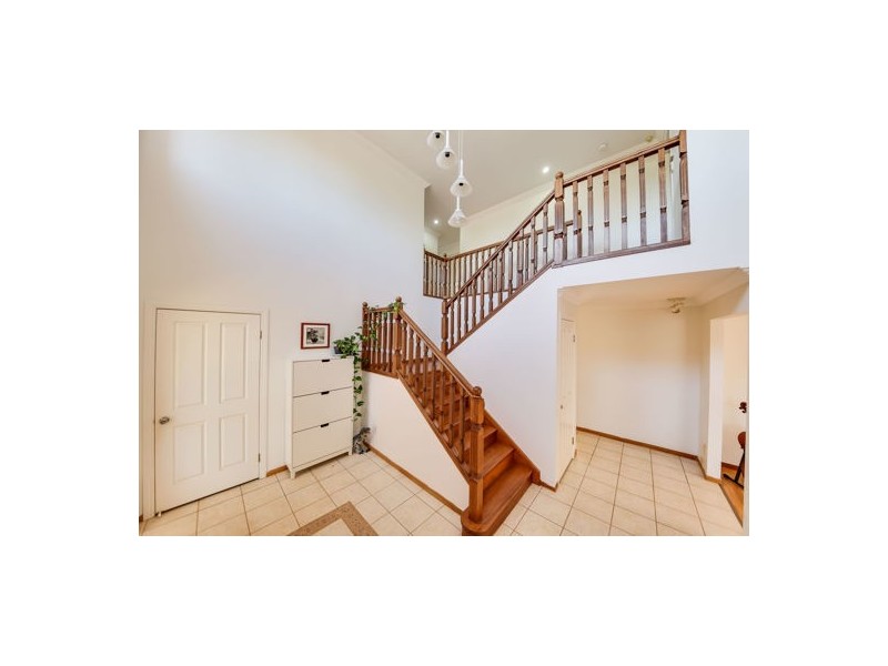 40 Lingle ST, Robertson QLD 4109