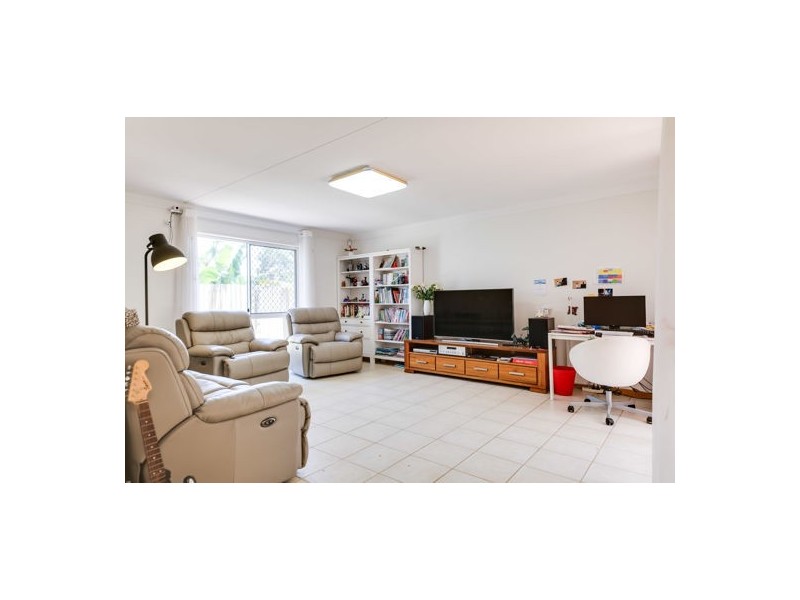 40 Lingle ST, Robertson QLD 4109