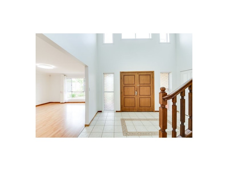 40 Lingle ST, Robertson QLD 4109