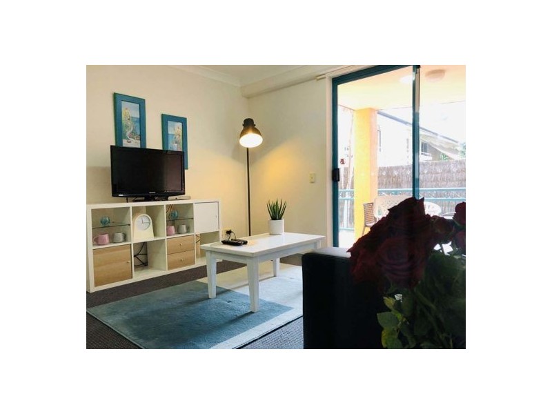 U2 11-17 Philip Avenue,, Broadbeach QLD 4218