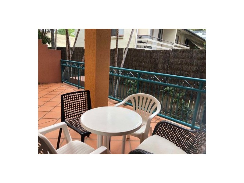 U2 11-17 Philip Avenue,, Broadbeach QLD 4218