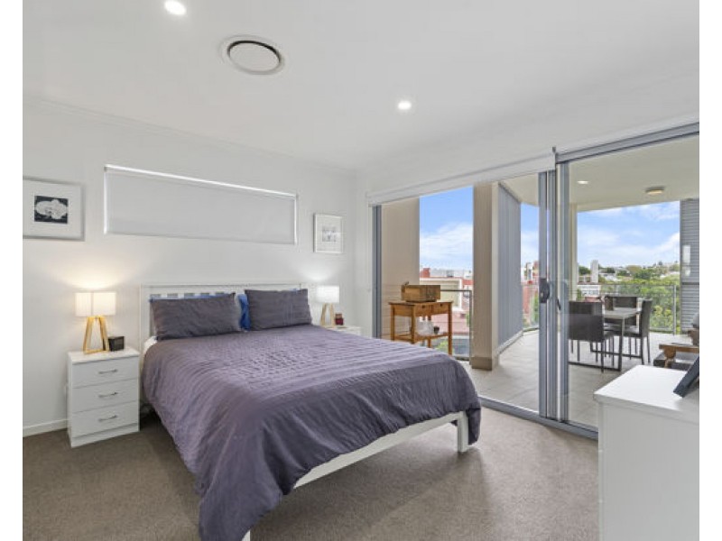 121/23 Robinson Place, Kelvin Grove QLD 4059